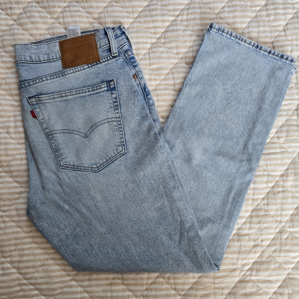 Levi’s 514 Straight Fit Jeans • W36 L32 • Light Wash • Like New